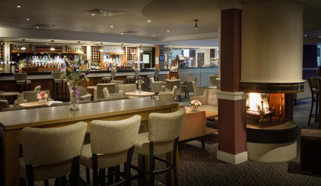 Delta Hotels By Marriott Warwick Warwick  Exterior foto